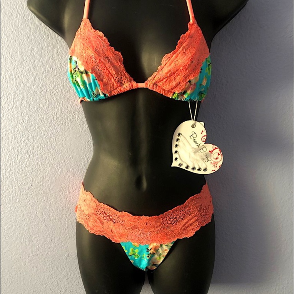 BEACH BUNNY SWIMWEAR BAHAMA MAMA BIKINI NWT